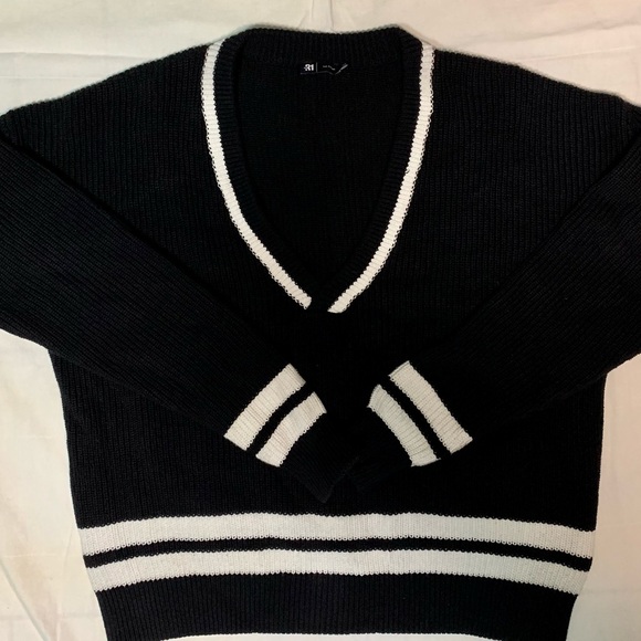 V-neck Knit Sweater Varsity - Picture 2 of 4